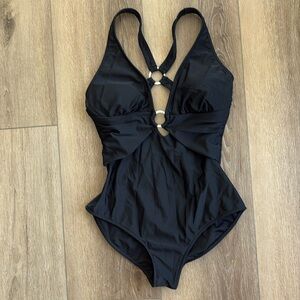 Cute little black Swimsuit    🩱🏊‍♀️   EUC
